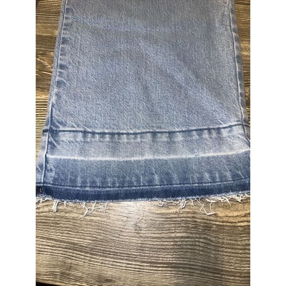 Women's High-Rise Wide Leg Jeans - Universal Thread Light Wash 2 Short. NWT. L - Picture 3 of 12